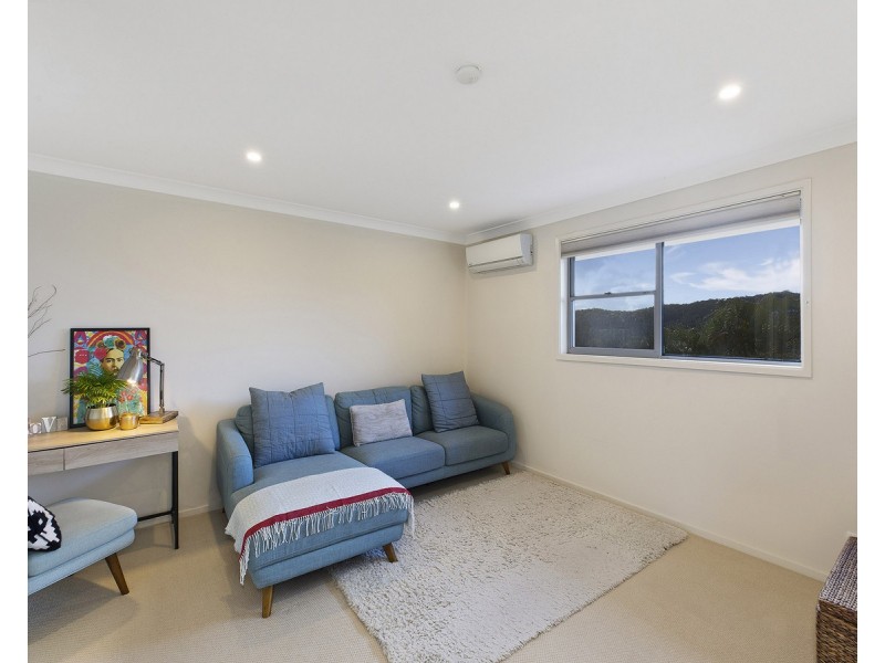 27 White Cedar Close, Green Point NSW 2251