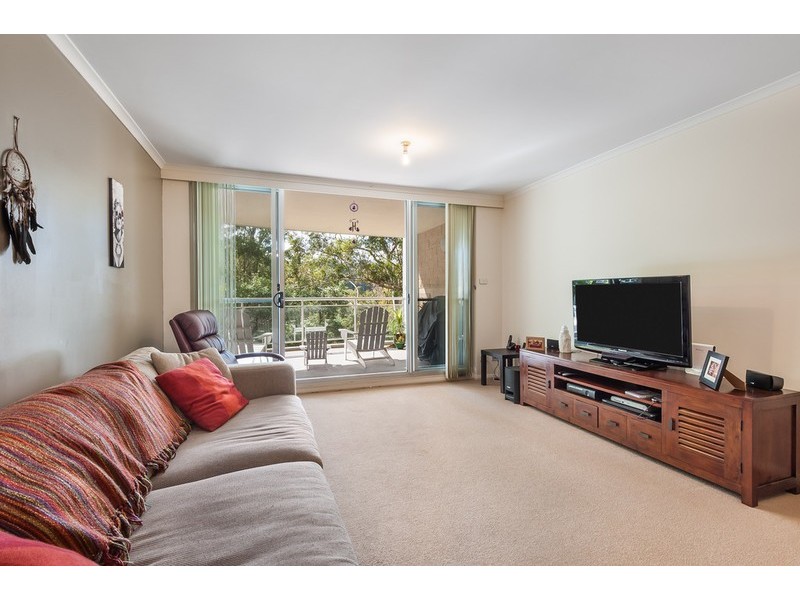 303/80 John Whiteway Dr, Gosford NSW 2250