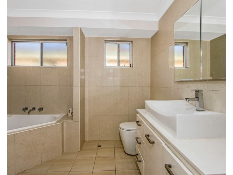 11 Benkari Avenue, Kariong NSW 2250