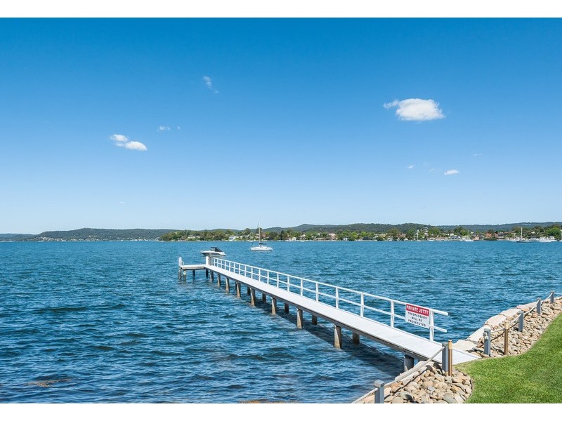 2/3 Caroline Street, East Gosford NSW 2250