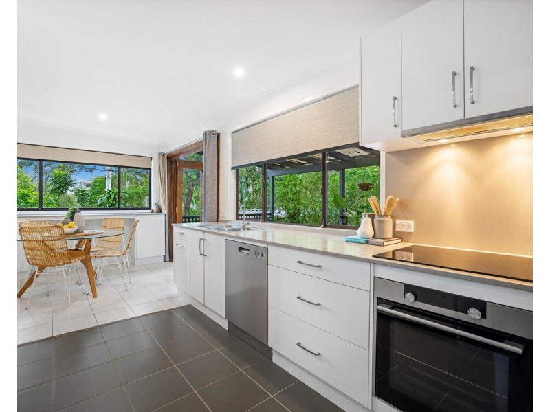 35 Rain Forest Road, Wyoming NSW 2250