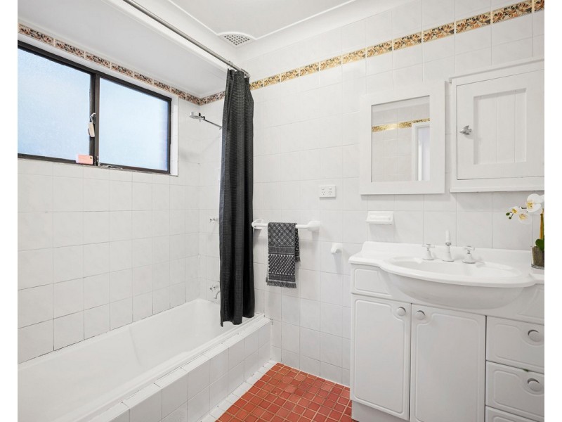 35 Rain Forest Road, Wyoming NSW 2250