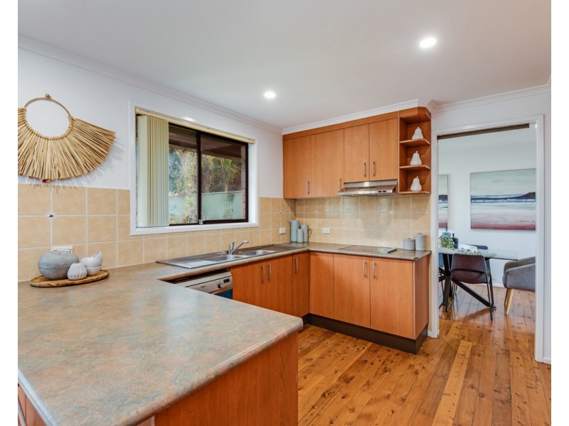 6 Darryl Road, Wyoming NSW 2250