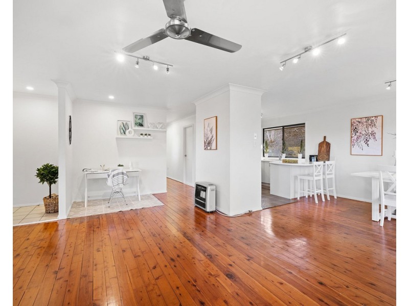 6 Gregory Street, Wyoming NSW 2250