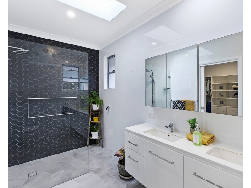 75 Terrigal Drive, Terrigal NSW 2260