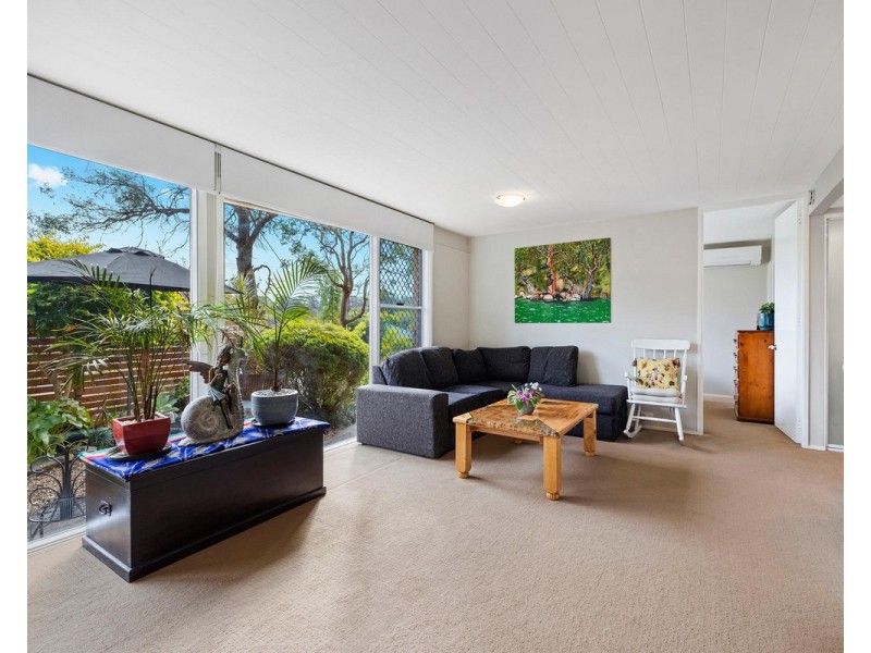 24 Maple Street, Wyoming NSW 2250