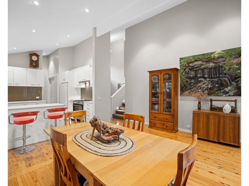 24 Maple Street, Wyoming NSW 2250