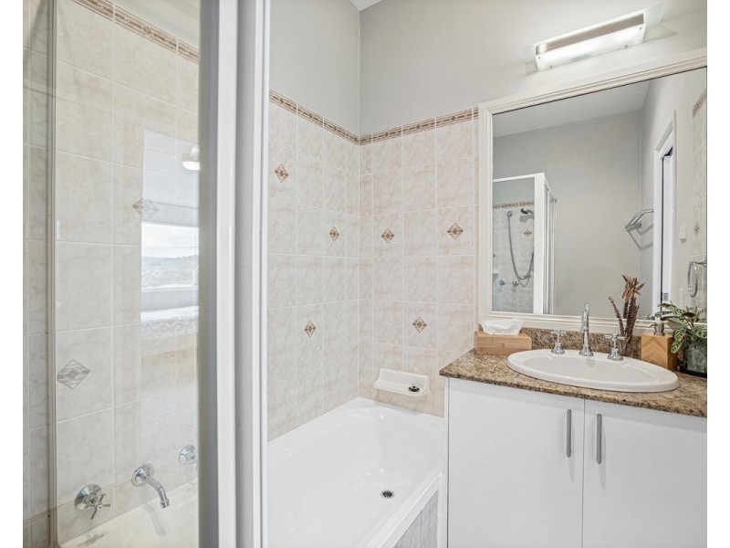 24 Maple Street, Wyoming NSW 2250