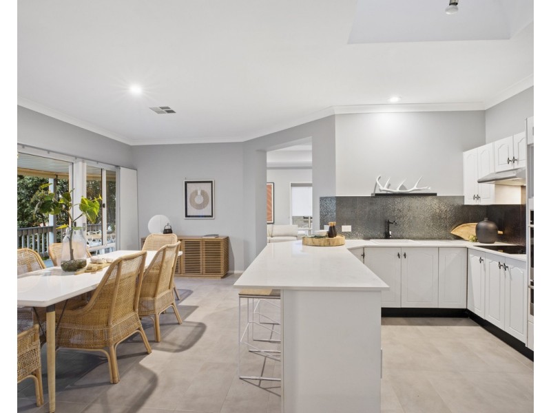 14 Bronzewing Drive, Erina NSW 2250