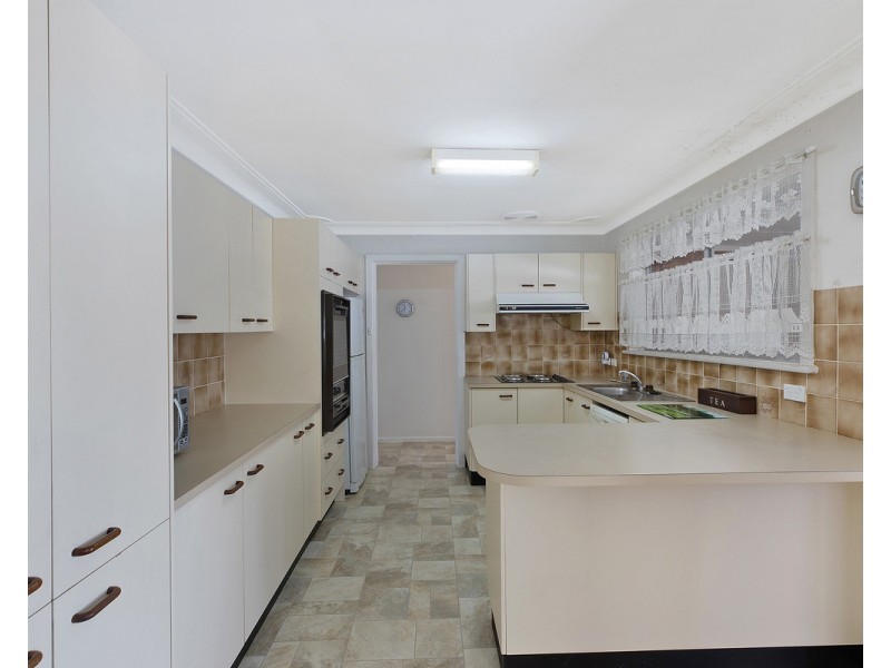 9 Haynes Street, Wyoming NSW 2250