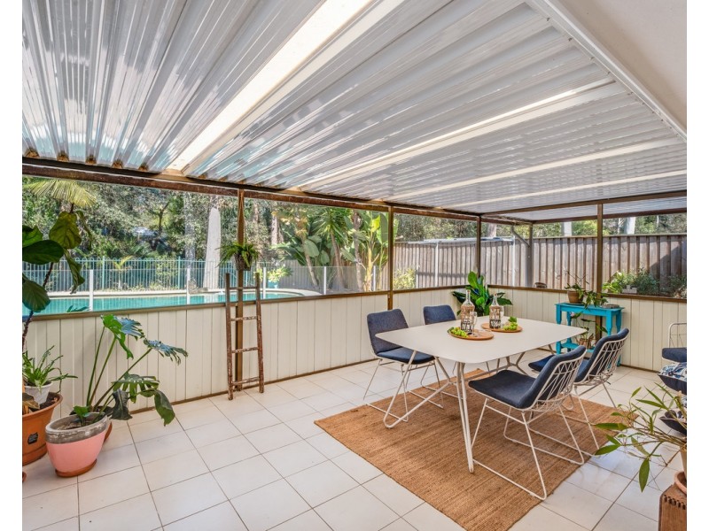 6 Coulter Road, Wyoming NSW 2250