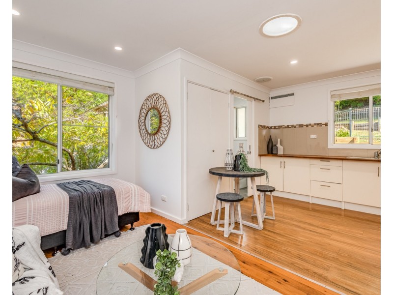 12 Hakea Close, Wyoming NSW 2250