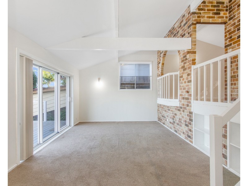 33 Gregory Street, Wyoming NSW 2250