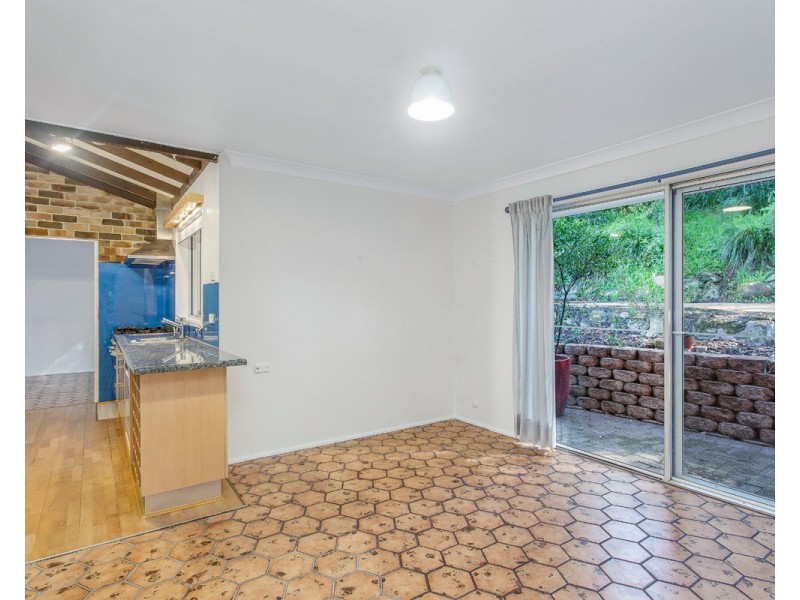 33 Gregory Street, Wyoming NSW 2250