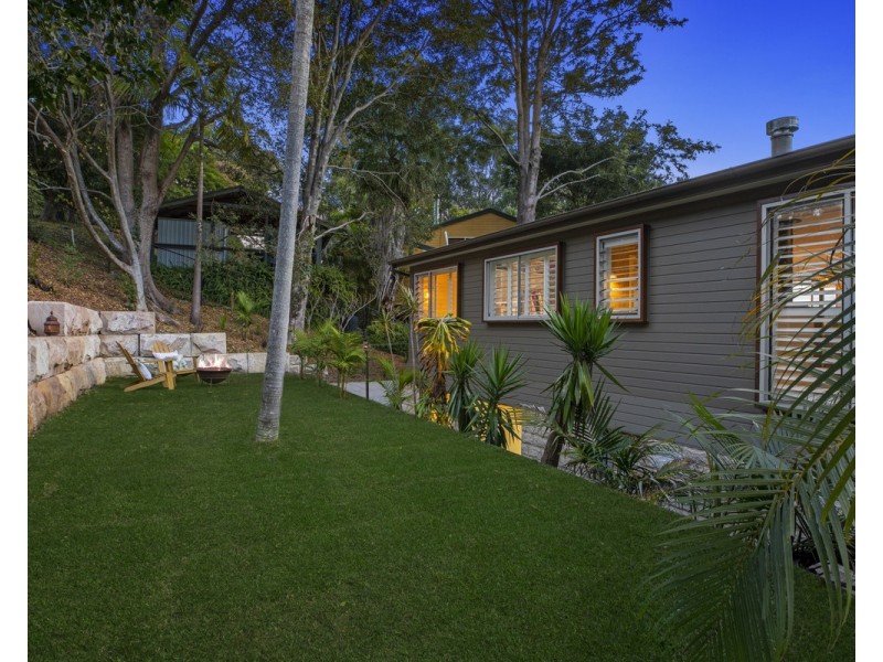 18 Cabbage Tree Avenue, Avoca Beach NSW 2251