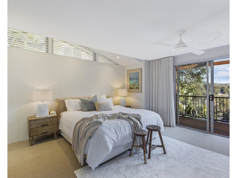 18 Cabbage Tree Avenue, Avoca Beach NSW 2251