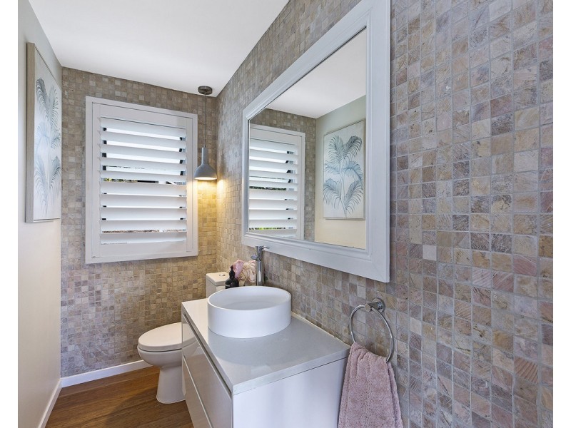 18 Cabbage Tree Avenue, Avoca Beach NSW 2251