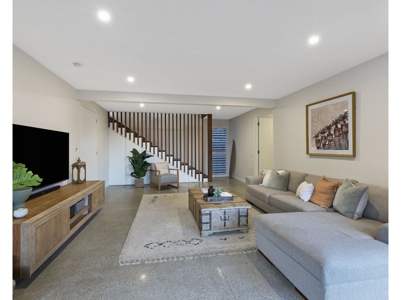 18 Cabbage Tree Avenue, Avoca Beach NSW 2251