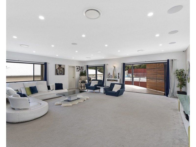 3 Longs Road, Bateau Bay NSW 2261