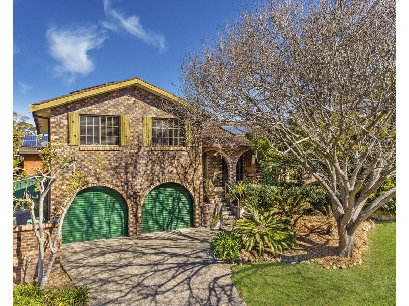 1 Rugby Close, Wyoming NSW 2250