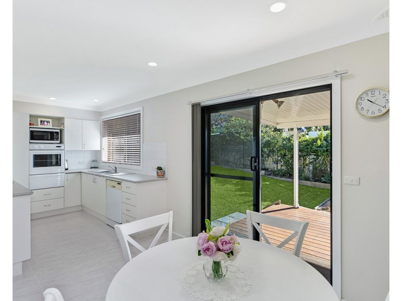 7 Walker Road, Wyoming NSW 2250