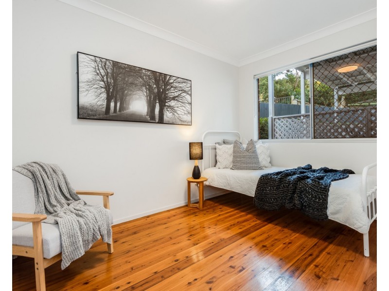 5 Lana Avenue, Wyoming NSW 2250