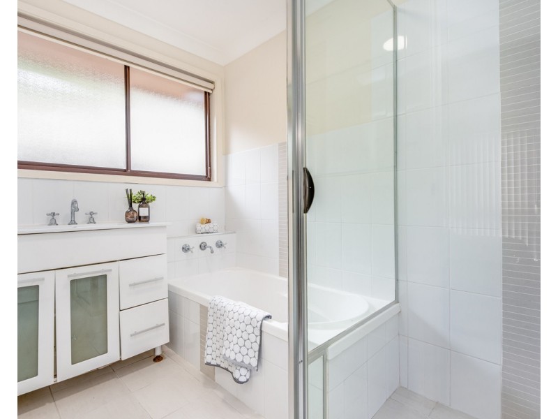 1 Narani Avenue, Niagara Park NSW 2250