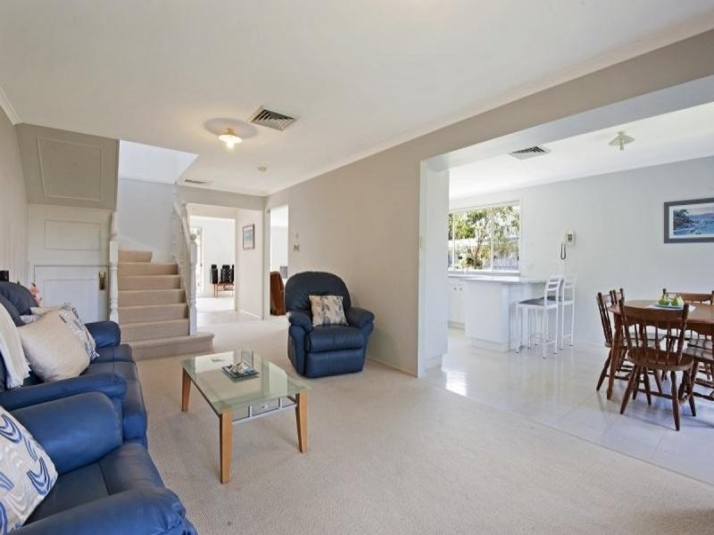 1 Thames Drive, Erina NSW 2250