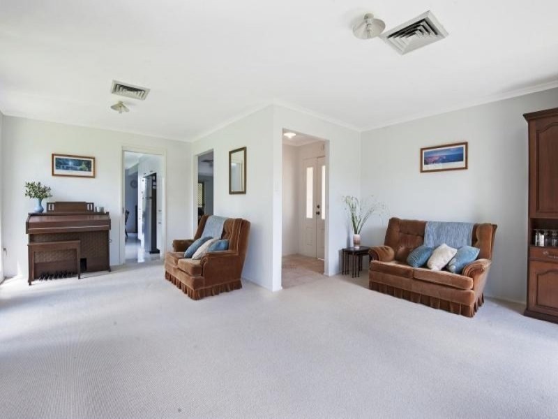 1 Thames Drive, Erina NSW 2250