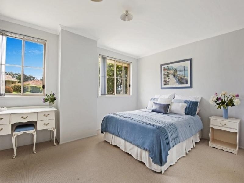 1 Thames Drive, Erina NSW 2250