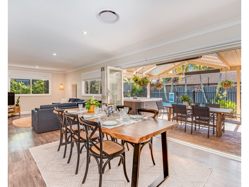 33 Pemberton Boulevard, Lisarow NSW 2250
