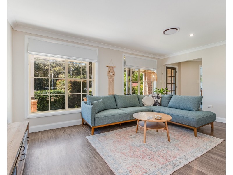 33 Pemberton Boulevard, Lisarow NSW 2250