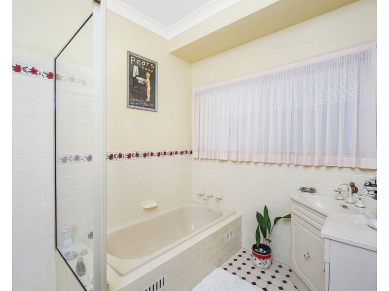 31 Benwerrin Road, Wamberal NSW 2260