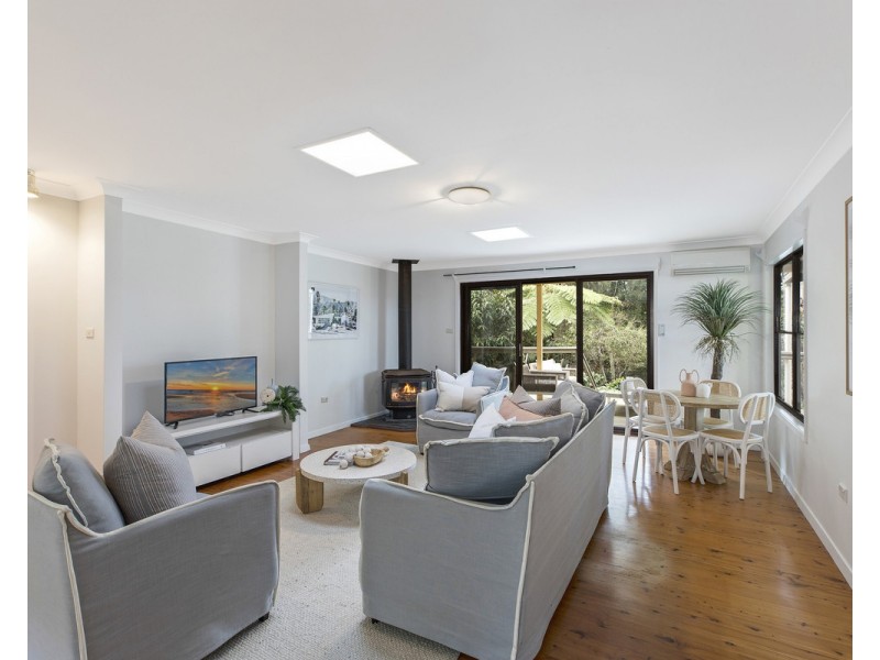 10 Lake Shore Drive, North Avoca NSW 2260