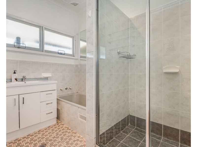 24 Orange Parade, Wyoming NSW 2250