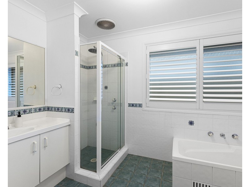 11 Bannister Drive, Erina NSW 2250