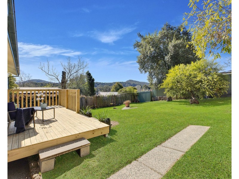 8 Halcyon Street, Wyoming NSW 2250