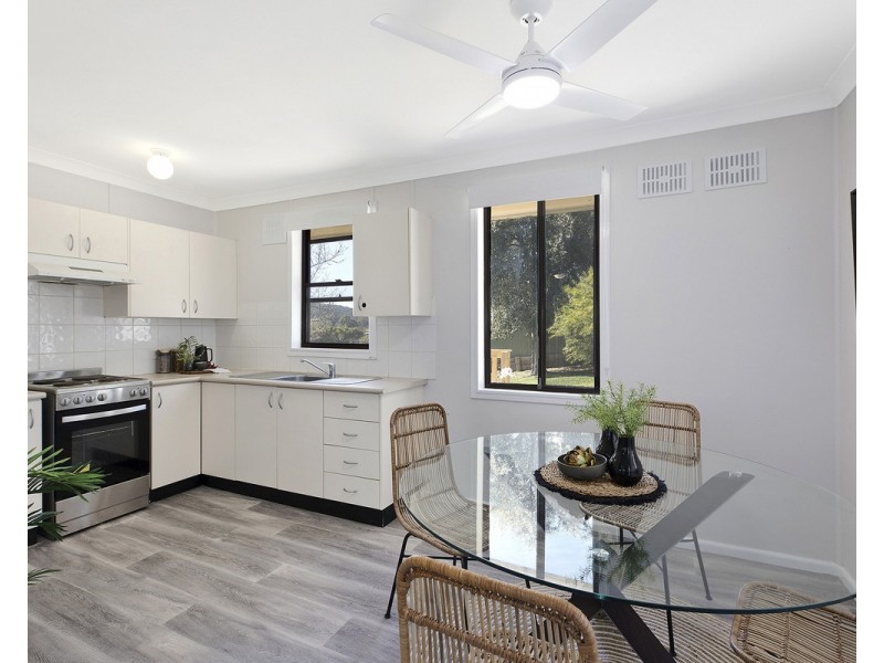 8 Halcyon Street, Wyoming NSW 2250