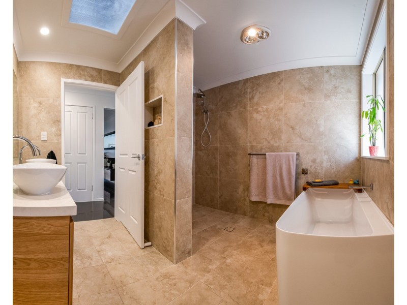 14 Robinia Parade, Springfield NSW 2250