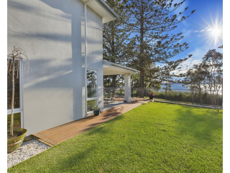 4 Yellawa Close, The Entrance North NSW 2261