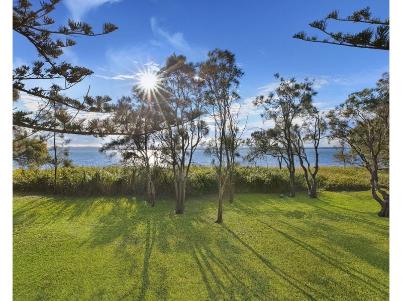 4 Yellawa Close, The Entrance North NSW 2261