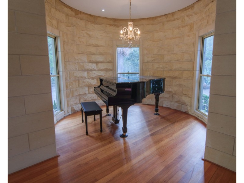 54 Meadow Road, Springfield NSW 2250