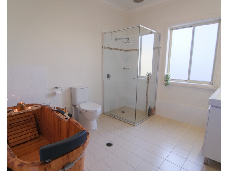 54 Meadow Road, Springfield NSW 2250