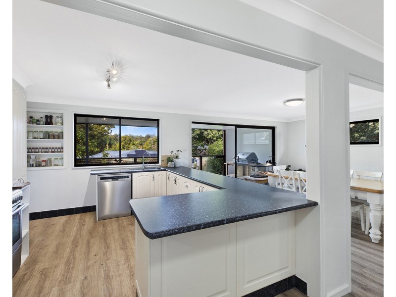 82 Hanlan Street South, Narara NSW 2250