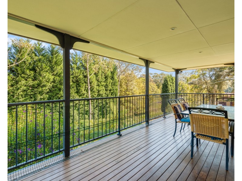 42 Pineridge Close, Lisarow NSW 2250