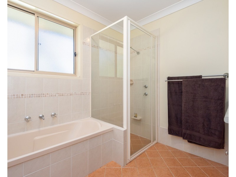 42 Pineridge Close, Lisarow NSW 2250