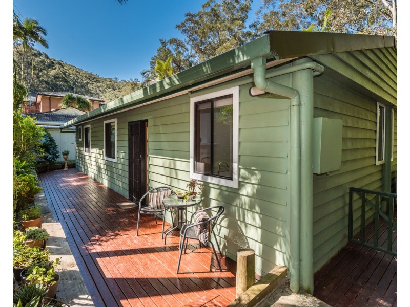 8 Nalkari Avenue, Wyoming NSW 2250