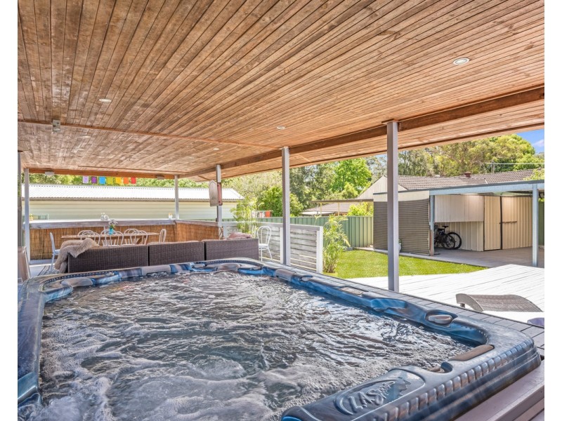 31 Glencoe Avenue, Wyoming NSW 2250