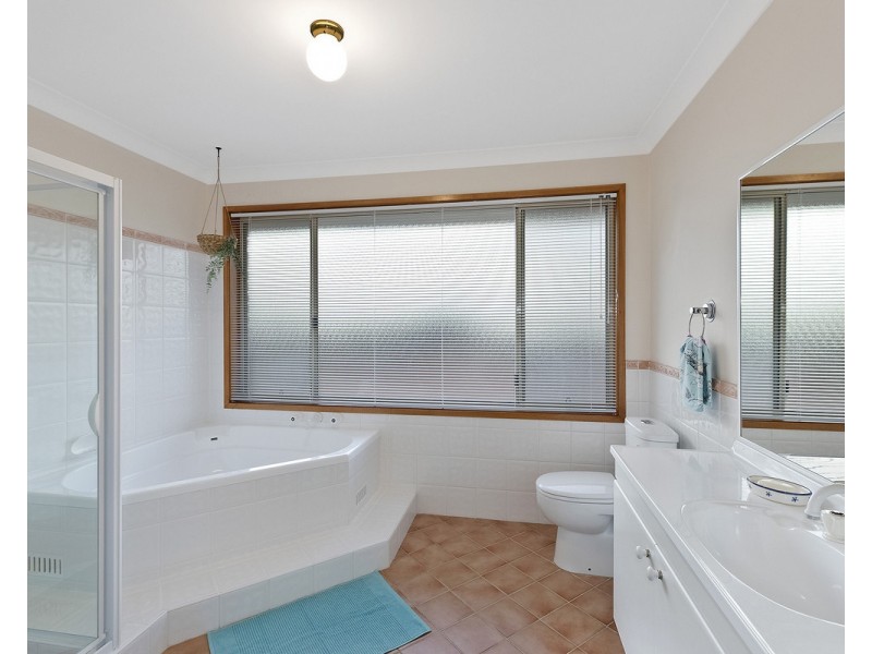 1 Bembooka Road, Green Point NSW 2251
