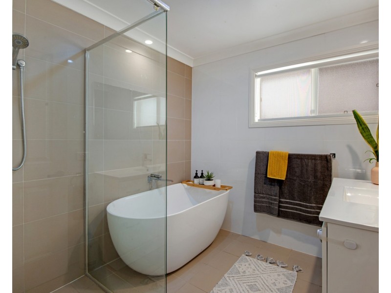 13 Digby Road, Springfield NSW 2250
